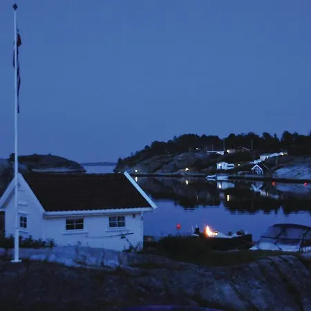Feriehus Front In Flekkeroy With Wifi Mebø