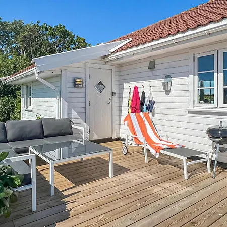 펜션 Beach Front Home In Flekkeroy With Wifi Mebø