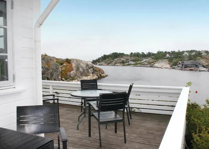 Flekkeroy Paulen Tatil Evi *