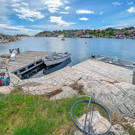 Flekkeroy Paulen Casa de Férias Mebø